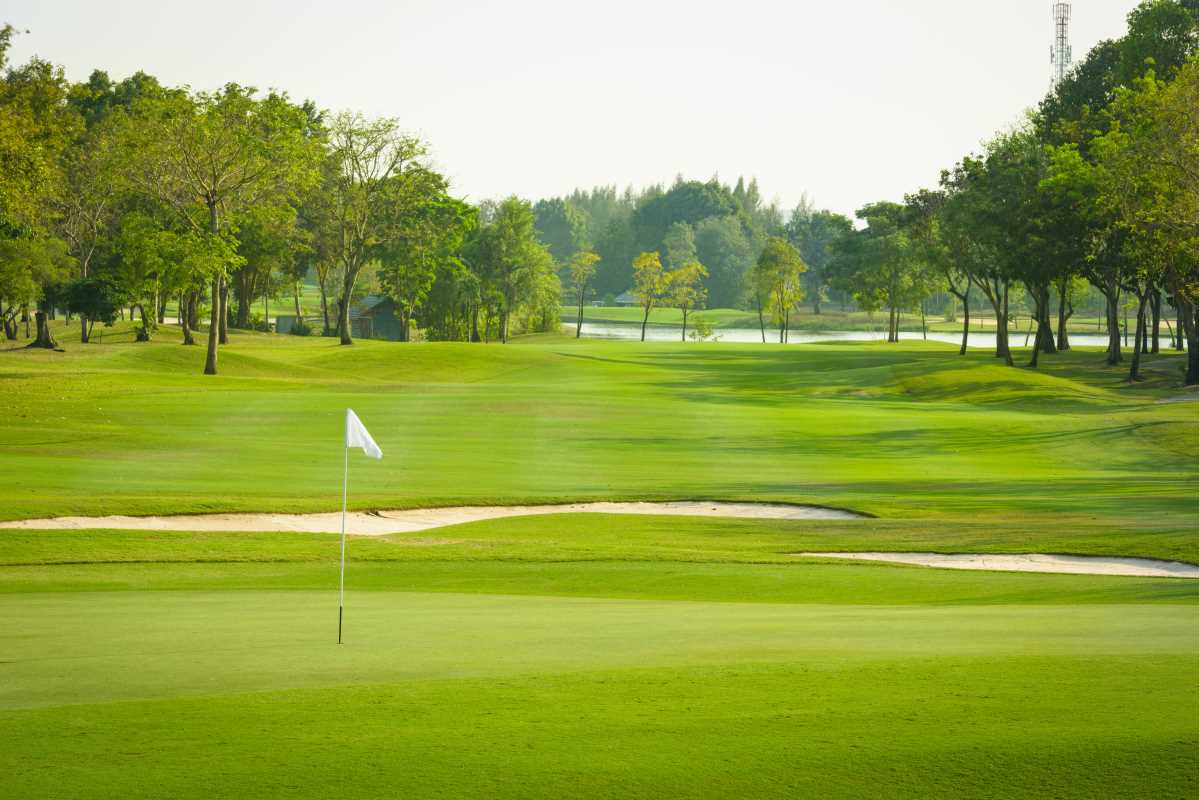 America’s Premier Greens: Top 10 Golf Courses in the U.S.